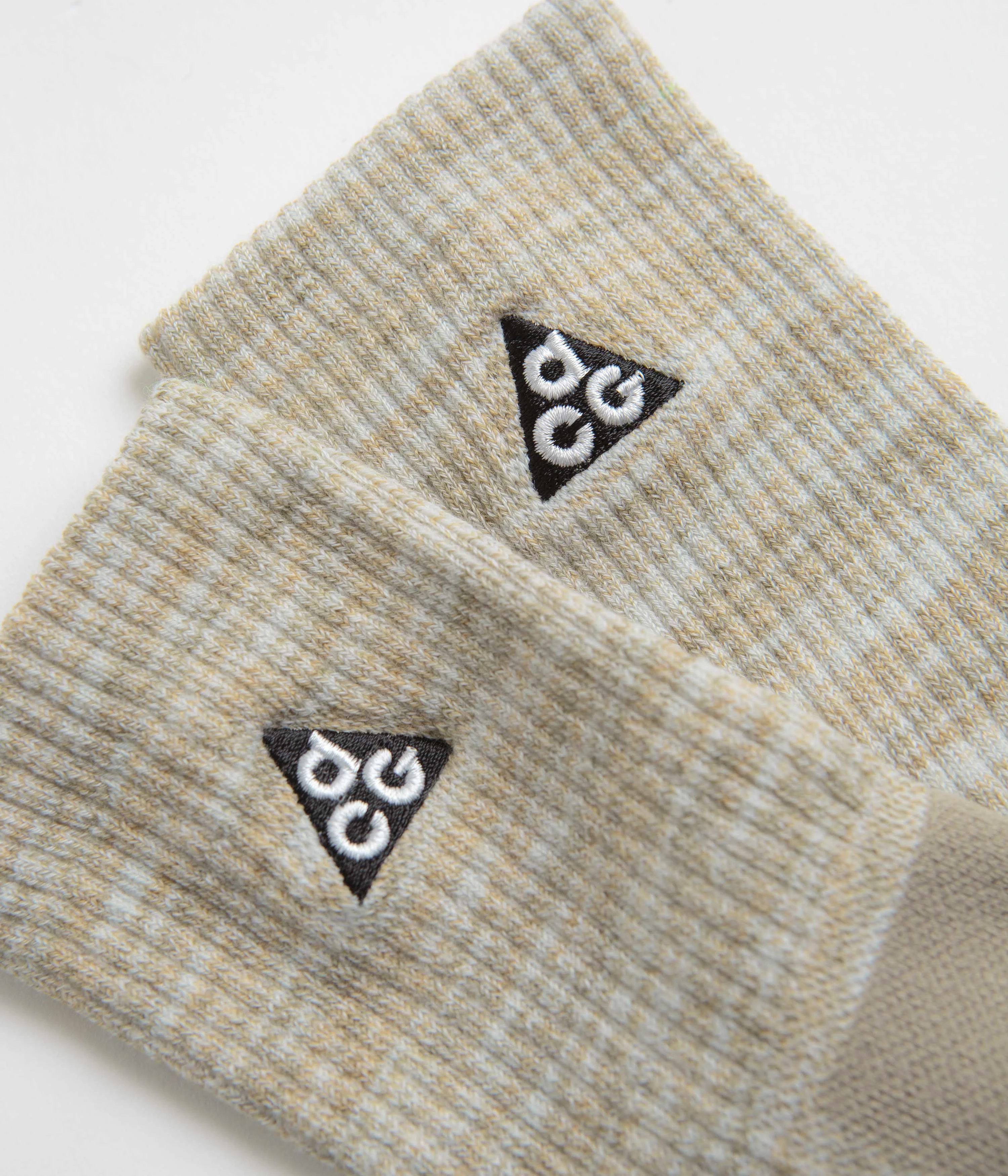 Nike ACG Everyday Cushioned Crew Socks - Light Bone / Volt / Khaki / Black