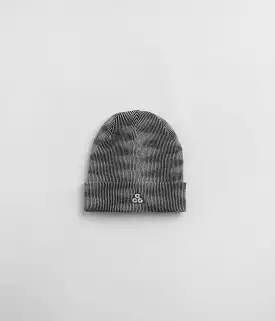 Nike ACG Peak Beanie - Black / White